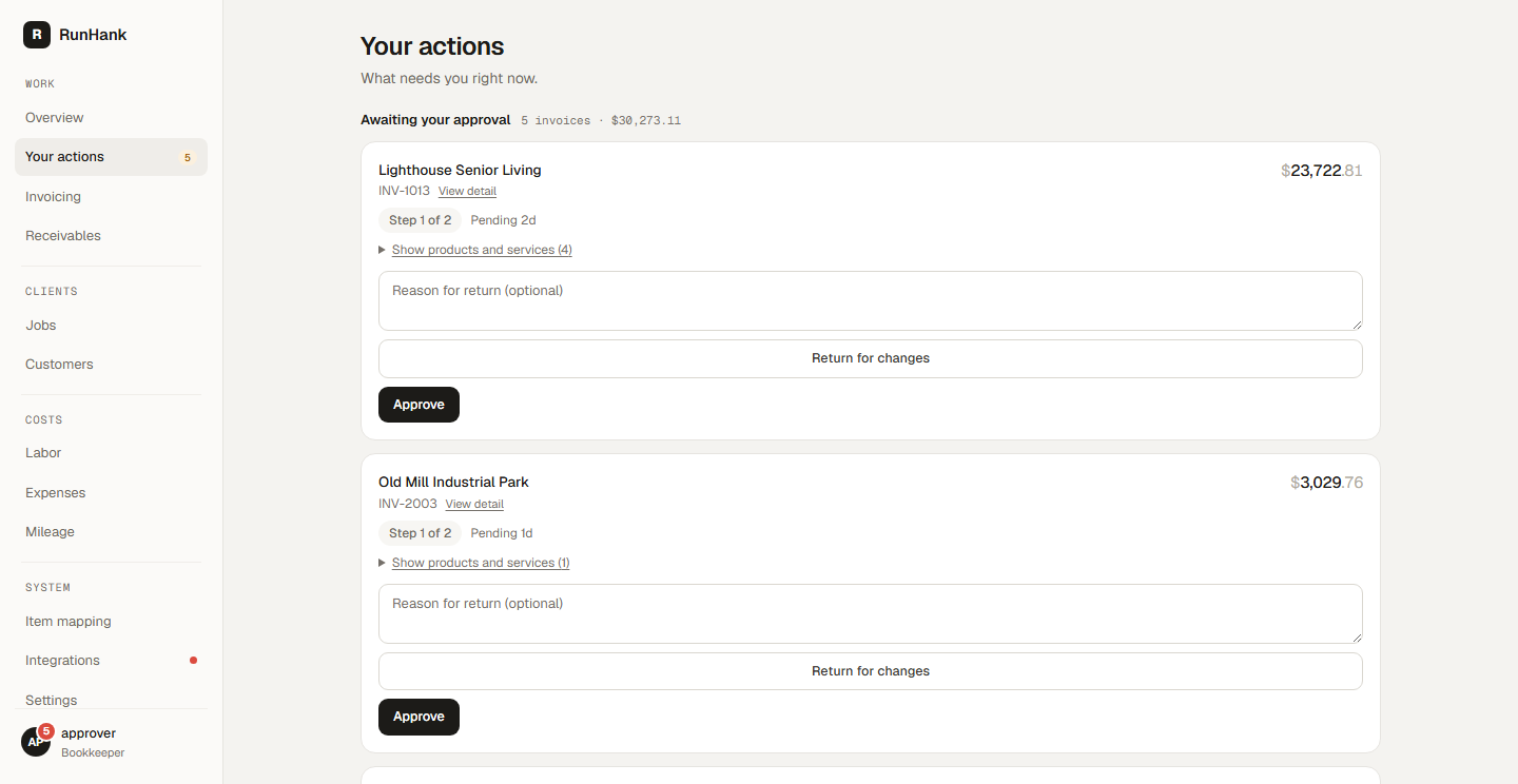 Invoice approvals in RunHank, showing the demo company (/approvals)